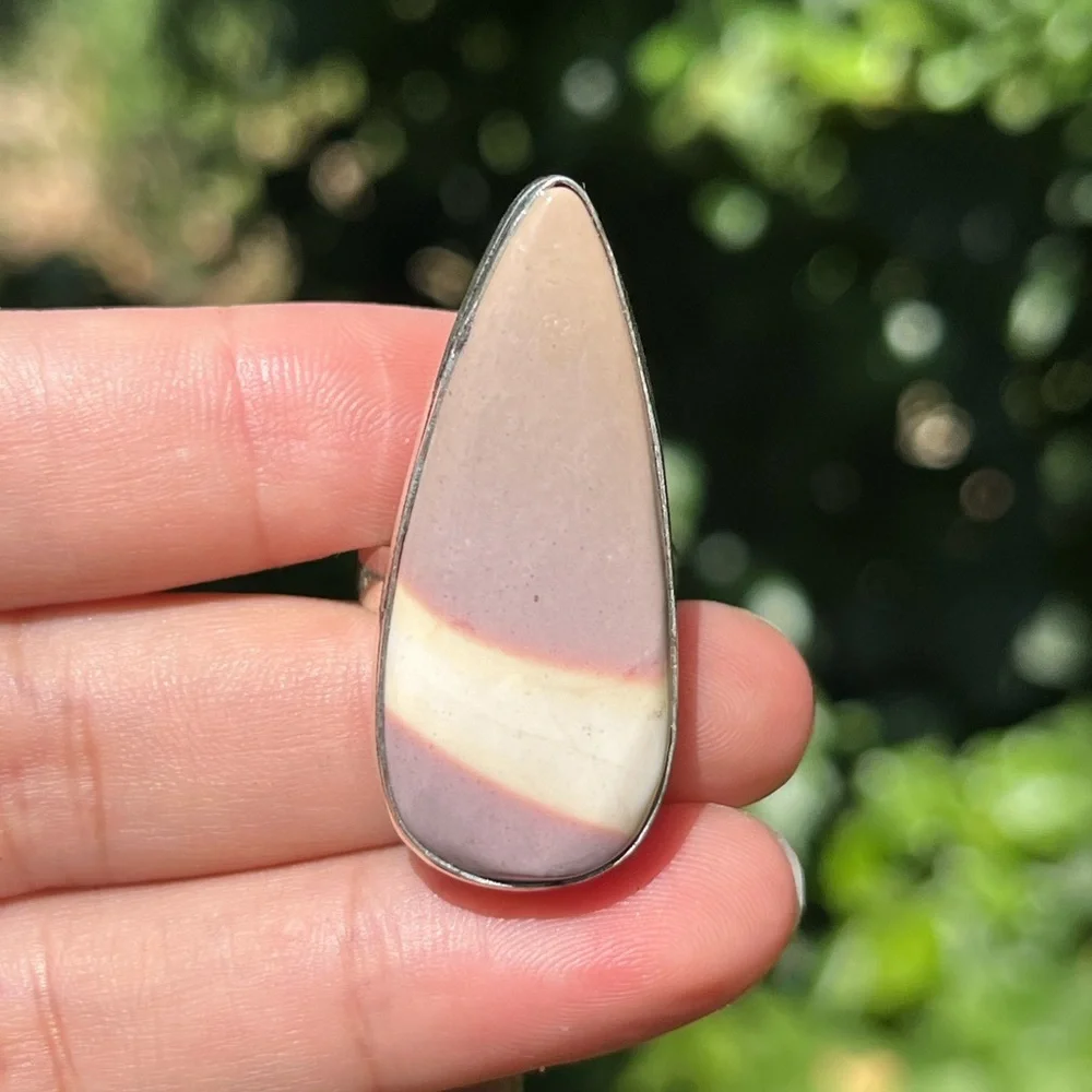 Size 7.5 925 silver‎ plated pink Mookaite ring